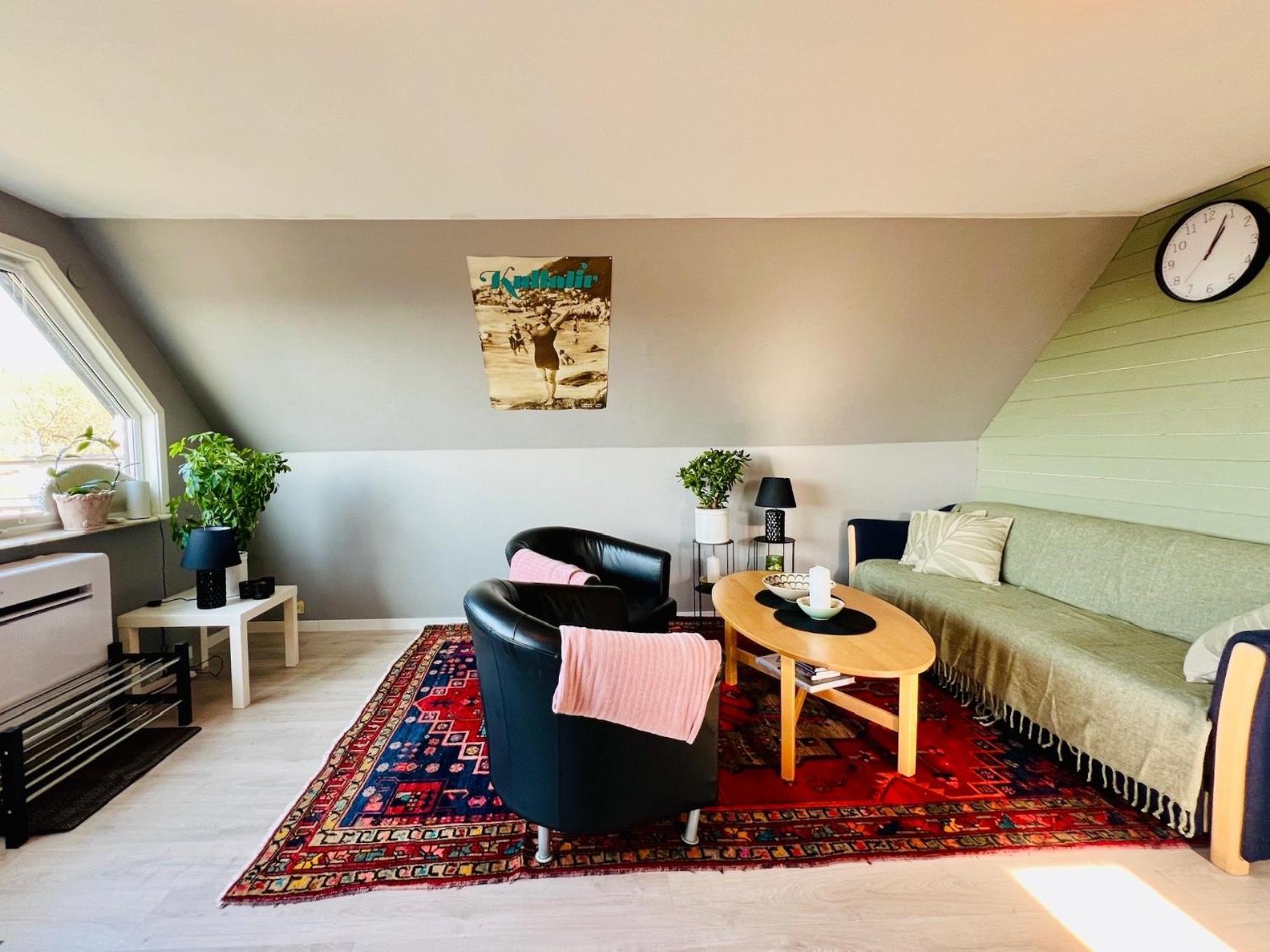 Penthouse-Laegenhet Med Tva Sovrum & Terass Med Havsutsikt Molle Exterior photo